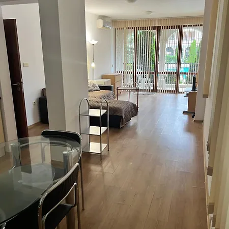 Apartman Shato Del Mar First