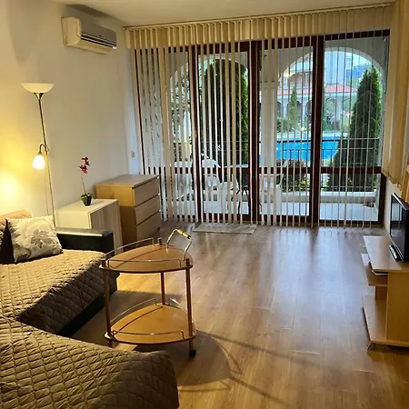 Shato Del Mar First Apartman Napospart