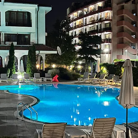 Shato Del Mar First Apartman Napospart